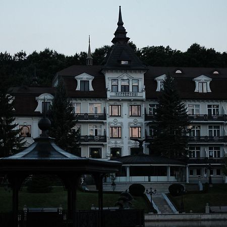Edem Resort Medical & Spa Strelki  Buitenkant foto