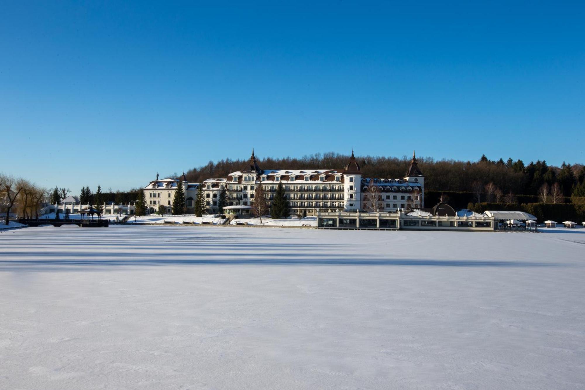 Edem Resort Medical & Spa Strelki  Buitenkant foto